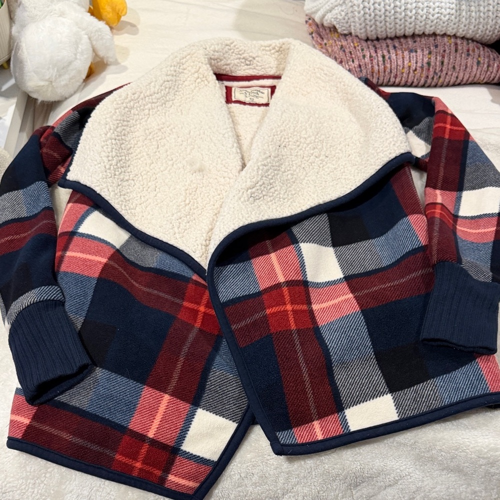 Abercrombie & Fitch Cream Sherpa Jacket